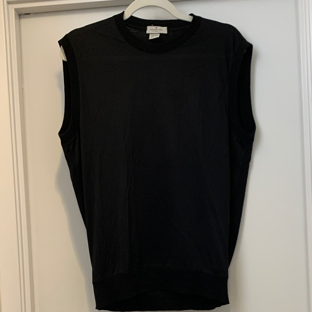 Sleeveless Black vest with Crew Neck